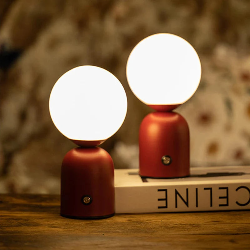 Lampe de chevet rouge