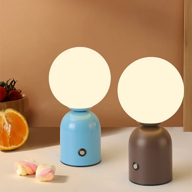 Lampe de chevet rouge